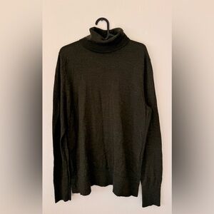 GAP 100% Merino Wool Men's Dark Olive Turtleneck Sweater